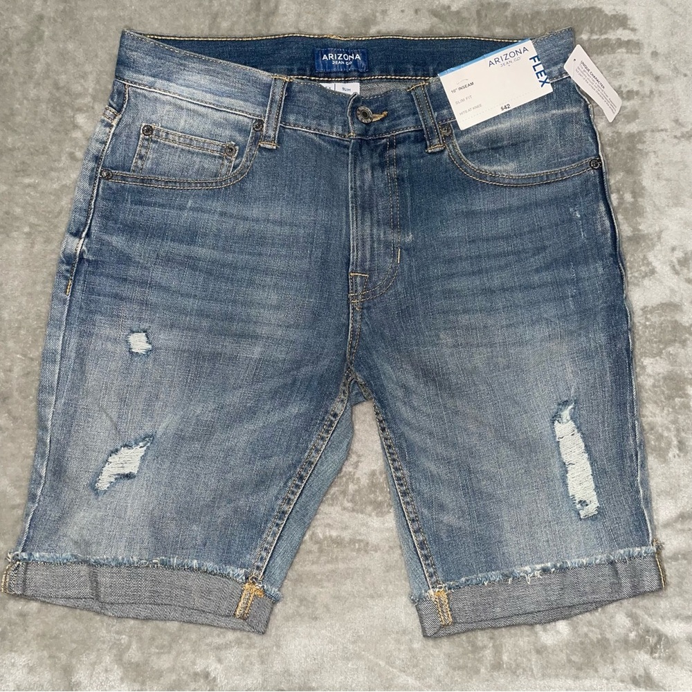 NWT Arizona Jean Company Slim Fit Flex Denim Bermuda Shorts Size 30 Distressed
